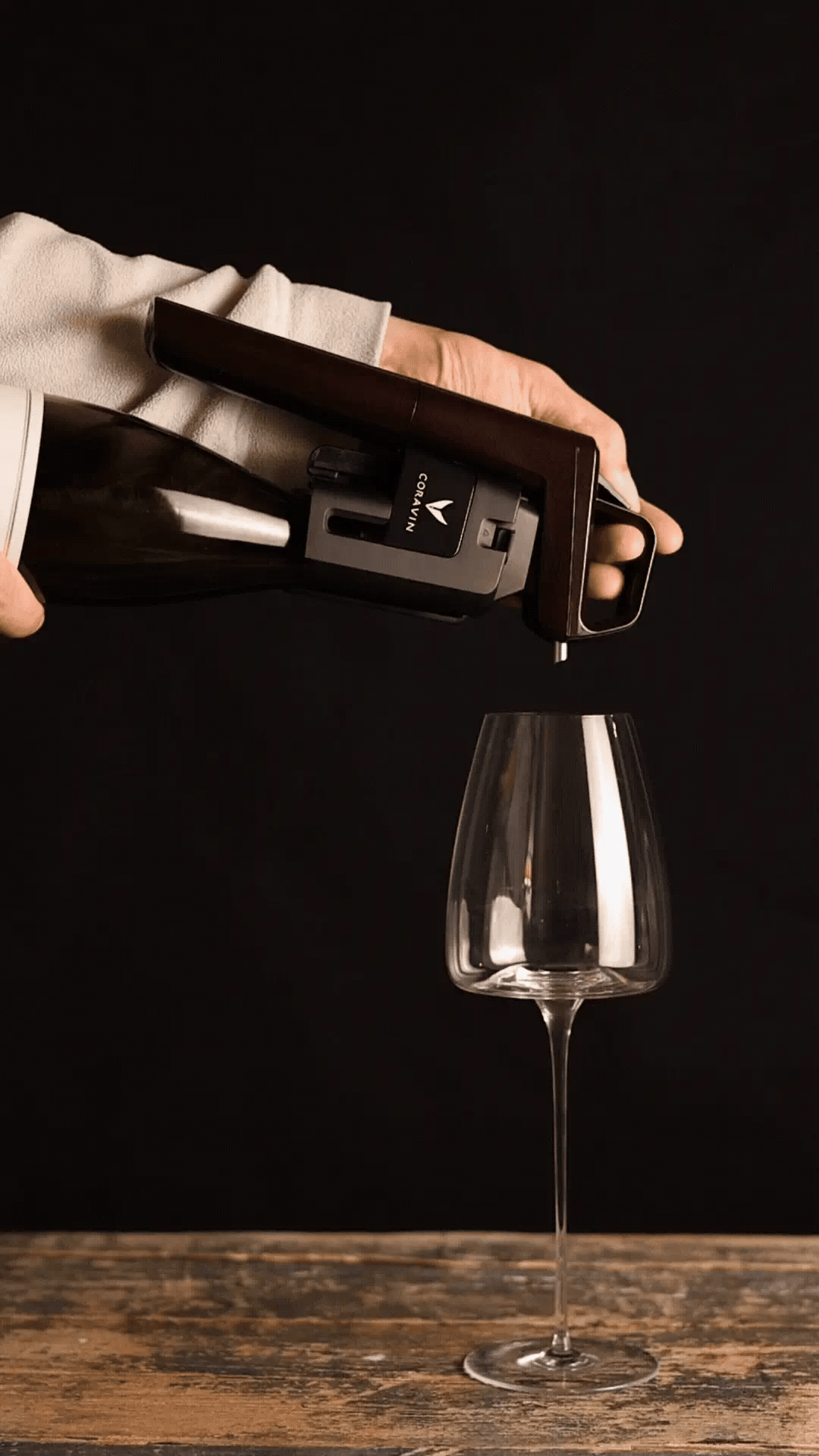 Den Wein ausschenken